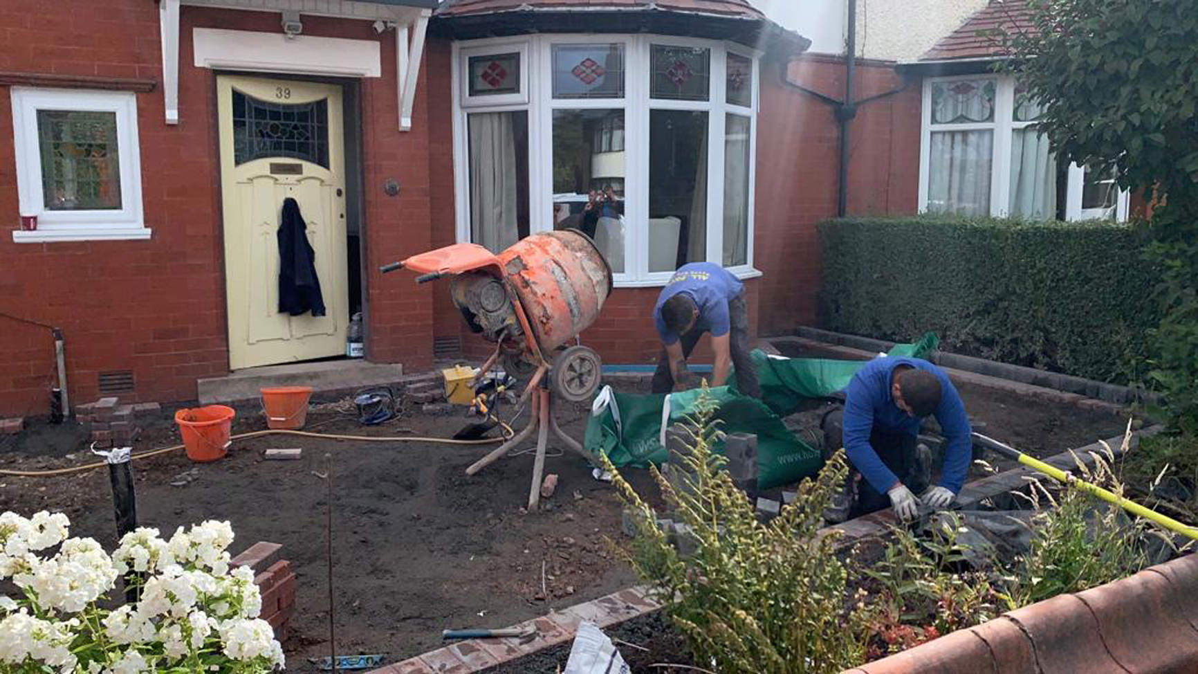 All Pave block paving driveway and paving finish